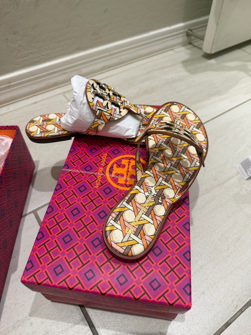 Sandals - Picture 4 of 4